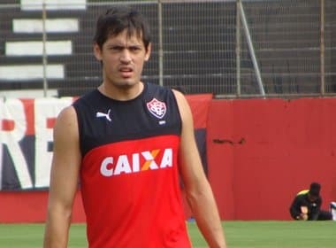 Com Cáceres, Jorginho relaciona 22 jogadores contra o Corinthians