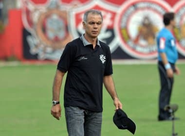 Com técnico ameaçado, Vitória encara o Coritiba no Couto Pereira