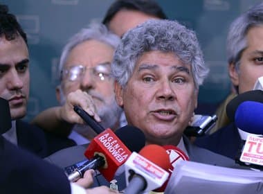 Parlamentares vão apresentar representação contra Cunha por quebra de decoro