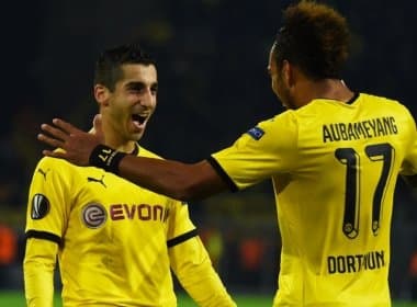 Napoli e Borussia Dortmund goleiam e avançam na Liga Europa; Liverpool respira