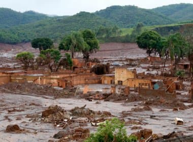 Samarco faz acordo parcial para indenizar vítimas de acidente com barragem