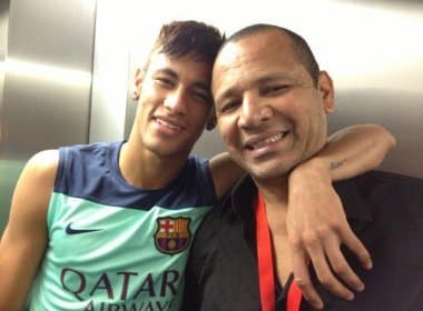 Pai de Neymar pensa em levar as empresas da família do atacante para a Espanha