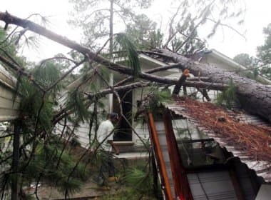 Temporais e tornado deixam 15 mortos no sul dos EUA
