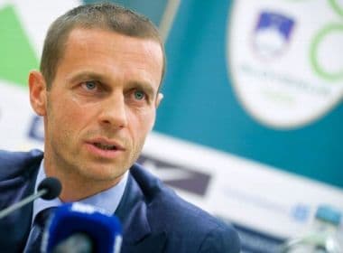 Presidente da Uefa acusa ligas europeias de 'chantagem' por calendário