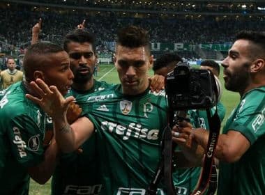 Moisés defende Egídio e Deyverson por pênaltis na Libertadores: 'Foram homens'
