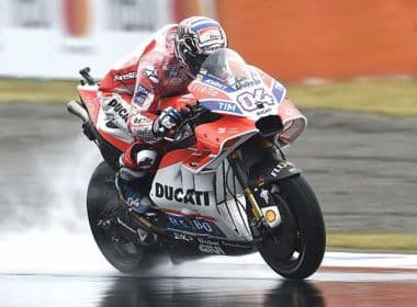 Dovizioso passa Márquez na volta final, vence no Japão e acirra disputa na MotoGP