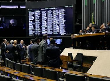 Câmara paga a deputados cassados até R$ 23 mil de aposentadoria
