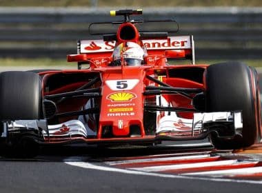 Vettel volta a liderar testes da F-1 em dia de surpresas em Barcelona