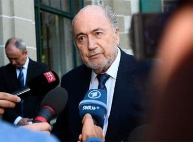 Blatter diz que separar potenciais finalistas da Copa em sorteio era 'normal'