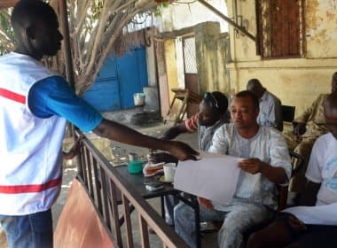 Ebola: centros de tratamento não dão conta de infectados