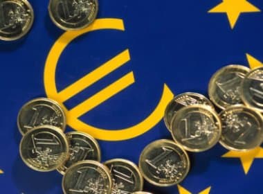 Comissário da União Europeia diz que política do Banco Central Europeu é justificável