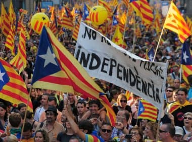 Governo catalão suspende campanha pela independência