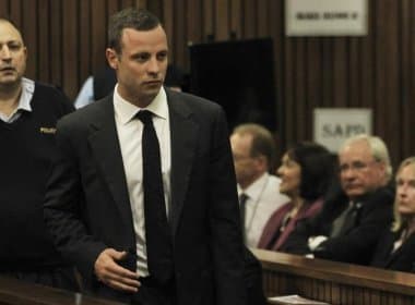 Cansaço e tensão marcam 1º dia de Pistorius na cadeia