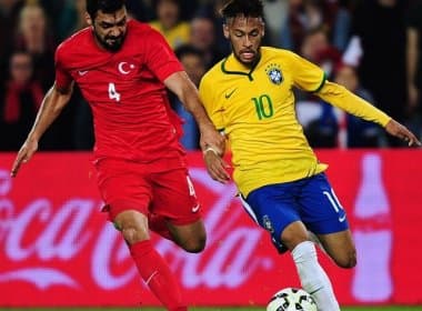 Brasil ganha fácil da Turquia e mantém 100% com Dunga