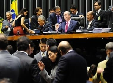 Câmara aprova projeto que obriga Dilma a revisar dívidas dos Estados