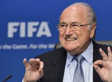 &#039;Eu não renunciei&#039;, diz Blatter sobre a presidência da Fifa