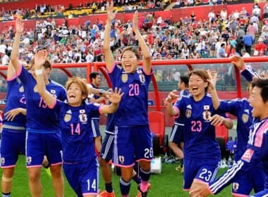 Inglesa marca gol contra no fim e Japão avança à final do Mundial Feminino