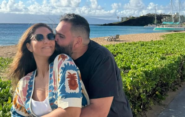 Faustão e Dani Fontes aproveitam momentos no Havaí