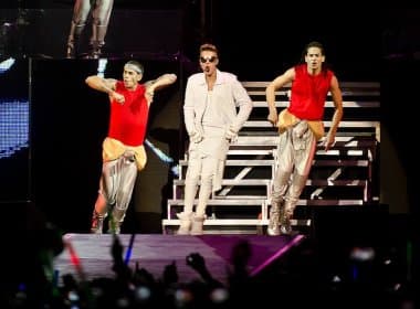 Justin Bieber abandona show em São Paulo depois de ser atingido por objeto