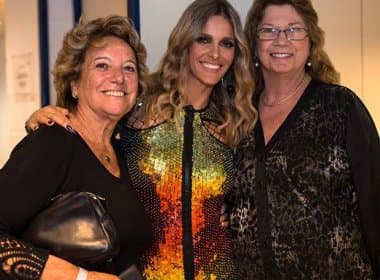 Após apresentar SuperStar, Fernanda Lima recebe mãe e sogra nos bastidores do programa