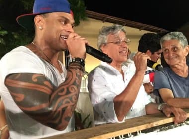 Tony Salles faz dueto com Caetano Veloso em Santo Amaro