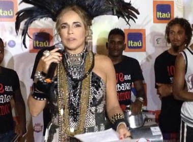 Daniela encarna a Rainha Má e revela duas maldições para o Carnaval de Salvador