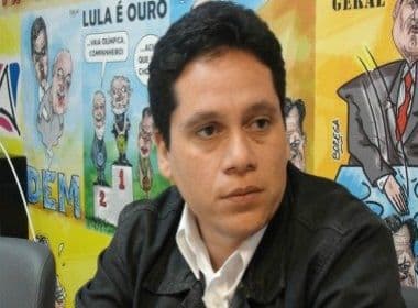 Uziel Bueno volta a apresentar programa diário em rádio soteropolitana