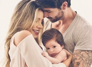 Adrianna Sant’Anna e Rodrigão divulgam primeira foto do filho em rede social
