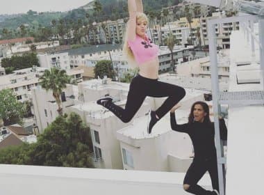 Anitta grava vídeo com youtuber Lele Pons em Los Angeles