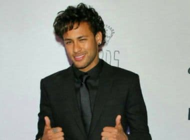  Novo visual de Neymar vira piada nas redes sociais e jogador é comparado a Cauby Peixoto