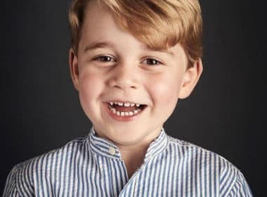Príncipe George ganha foto oficial em comemoração ao aniversário de 4 anos