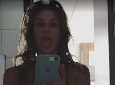 Luana Piovani faz selfie sem roupa na rede social: 'Acordei monstrenga'