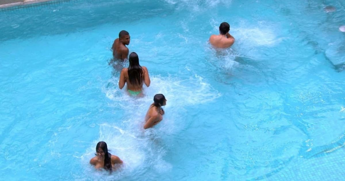 BBB24: Integrantes do Quarto Fada cumprem promessa e pulam nus na piscina