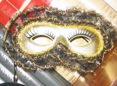Justiça proíbe uso de máscaras no carnaval de Queimadas, na Paraíba