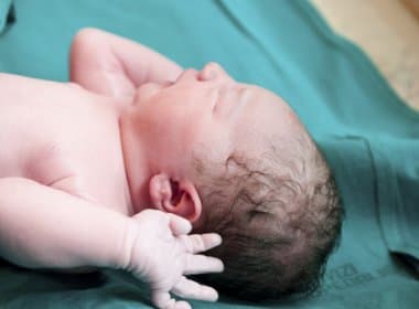 Justiça Federal determina que planos paguem três vezes mais por partos normais a médicos