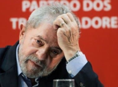 Após  pedido de prisão de Lula, professores de direito protestam contra uso político da justiça