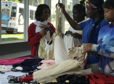 Ação doa vestidos de formatura para meninas com limitações financeiras