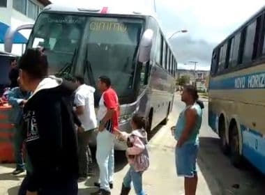 Conquista: Passageiros se revoltam após apreensão de ônibus por prefeitura