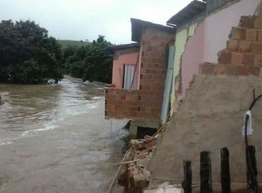 Guaratinga: Cidade tem acessos à zona rural interditados devido à chuva