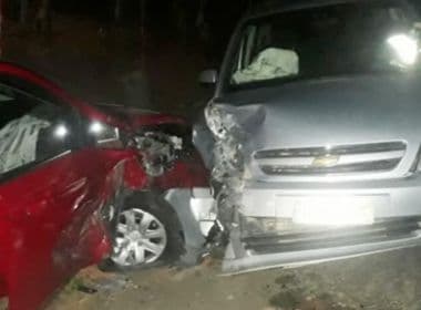 Itamaraju: Motoristas ficam feridos após batida frontal na BR-101
