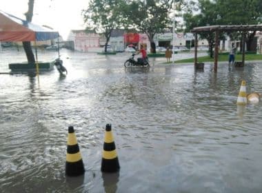 Município de Castro Alves tem ruas alagadas após fortes chuvas 