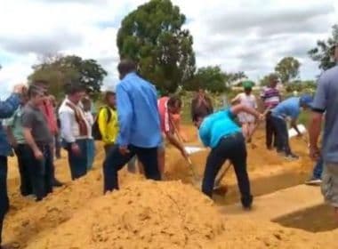 Conquista: Prefeitura diz que caso de enterro feito por família foi 'equívoco' de funerária