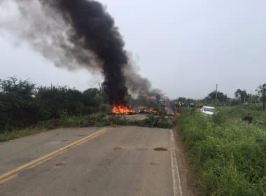 Protesto fecha rodovia entre Coité e Riachão do Jacuípe