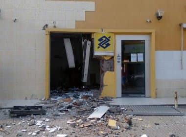 Grupo explode banco em São Gonçalo dos Campos; Quadrilha ataca caixas em Itaparica 