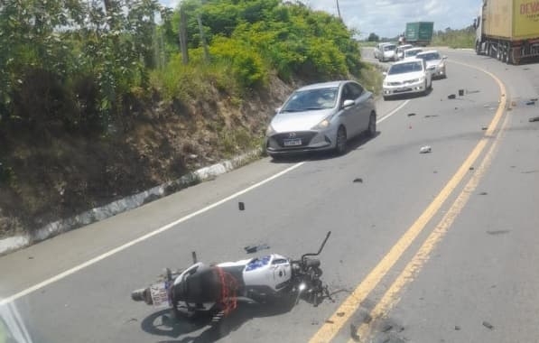 Mototaxista morre em acidente envolvendo carreta na BR-101