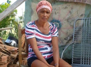 Cipó: Mulher vive há 6 meses em galinheiro depois de ter sua casa destruída pela chuva