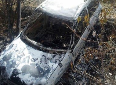 Recôncavo: Dois corpos são achados carbonizados dentro de carro na BR-101