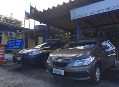Milagres: PRF flagra carro roubado sendo transportado por ‘cegonha’
