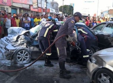 Feira: Um morre e seis ficam feridos em engavetamento na Avenida João Durval