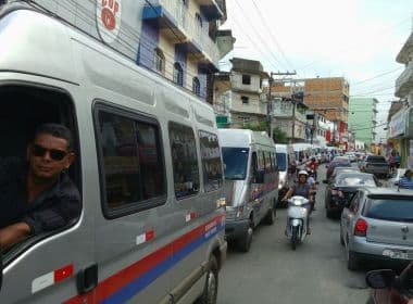 Candeias: Motoristas protestam contra ‘clandestinos’ e criticam omissão de prefeitura